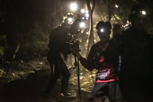 BIB: 
                            <button type="button" onclick="openModal(7006292)" class="btn btn-primary btn-sm float-right btn-popup" data-toggle="modal" data-target=".modal-high-quality">
                        <i class="fas fa-shopping-cart"></i> Add to Cart
                    </button>
                                            <button type="button" onclick="isThisMe(7006292, true)" class="btn btn-success btn-sm float-right btn-popup btn-isme hidden" data-toggle="tooltip" data-placement="bottom" title="นี่คือรูปของคุณใช่ไหม คลิกที่นี่เพื่อเอาเข้าอัลบั้ม">
                        <i class="fas fa-plus"></i> Add to album
                    </button>
                    <button type="button" onclick="isThisMe(7006292, false)" class="btn btn-warning btn-sm float-right btn-popup btn-isnotme hidden">
                        <i class="fas fa-ban"></i> Remove from album
                    </button>